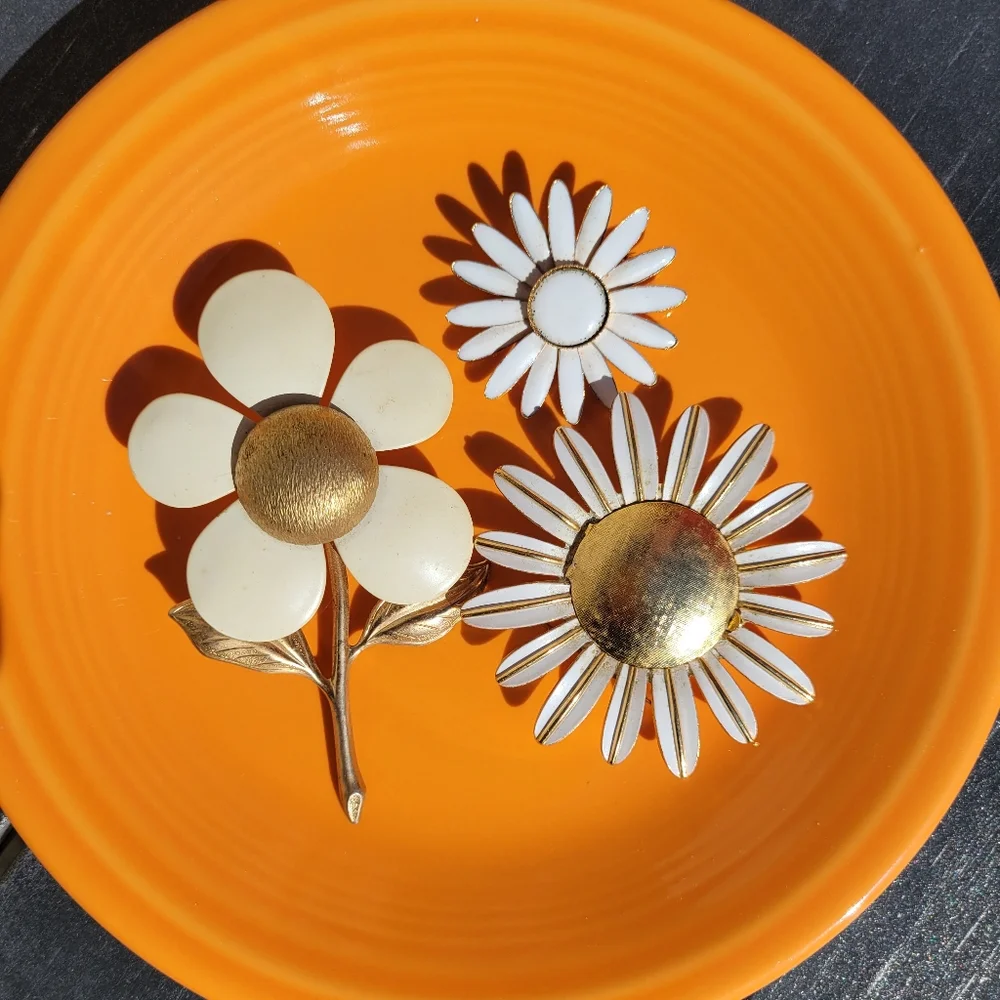 Trio of Vintage Flower Brooches ~ MCM ~ Sarah Coventry ~ Avon ~ Pretty! Mod!